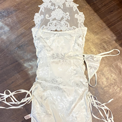 Đồ ngủ Cosplay D127 sườn xám lụa khoét ngực cột dây bên eo sexy