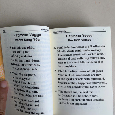 Kinh Pháp Cú - Song Ngữ Anh - Việt (khổ sách bỏ túi)