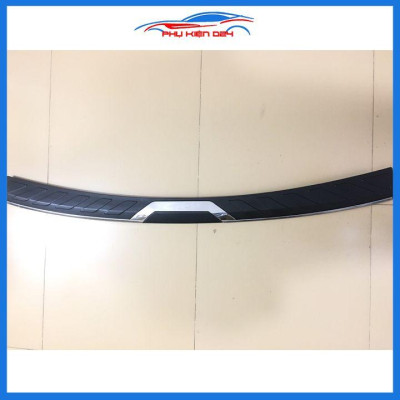 Ốp chống trầy cốp ngoài nhựa đen CRV 2019-2020-2021-2022 mẫu 2 dán cốp sau chống xước trang trí xe