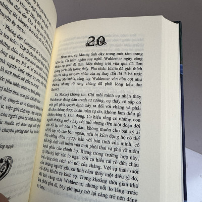 (Tái bản năm 2023) (Bìa cứng) CON HỦI  - Helena Mniszek - Nguyễn Hữu Dũng dịch – Huy Hoang Bookstore – NXB Văn học