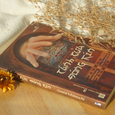 Tiểu Thuyết Trinh Thám - Cánh Cửa Đóng Kín (Asami Ishimochi)