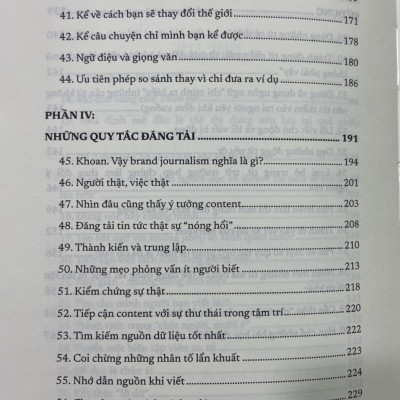 EVERRYBODY WRITES  Ai rồi cũng viết  - Cuốn cẩm nang giúp bạn viết content "chất như nước cất"