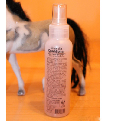 Xịt dưỡng tóc hương hoa quả Mugens Vita Keratin Conditioner Hàn Quốc 250ml + Móc khóa