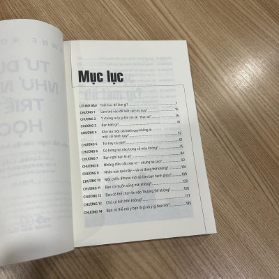 Sách - Tư duy như nhà triết học: Nắm bắt logic của lập luận và đạo đức (Nhã Nam HCM)