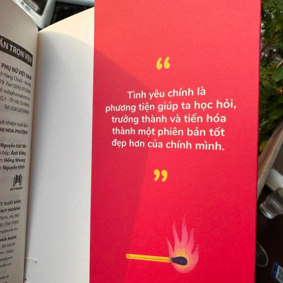 Sách - Bạn Chỉ Dốc Lòng Yêu Ba Lần Trọn Vẹn - Hành Trình Bí Mật Tìm Kiếm Một Nữa Đích Thực - 2HBooks