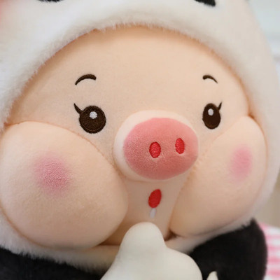 Thú nhồi bông heo cosplay gấu trúc ôm bình sữa - Size từ 25cm đến 85cm - Quà tặng gấu bông heo ôm bình sữa êm mịn cho bé.