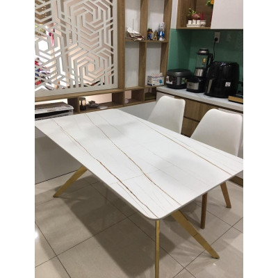 Bàn ăn đá ceramic tia chớp 1m4 tặng kèm 2 ghế eames nệm