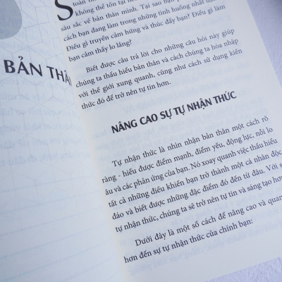 Bộ 4 Cuốn Sách Cẩm Nang Tuyệt Mật Của Phụ Nữ: Xé Vài Trang Thanh Xuân, Kế hoạch tự tin, Sống Kỷ Luật, Biết Kiềm Chế Và Sống An Nhiên Đời Bình Yên