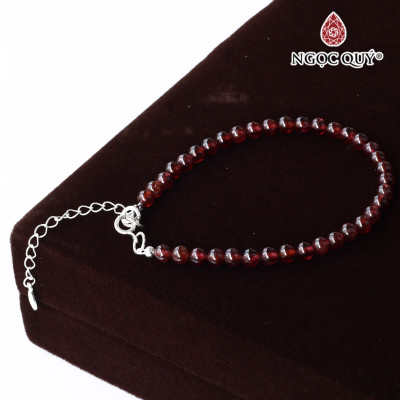 Vòng tay ngọc hồng lưu hạt mini khóa bạc mệnh hỏa, thổ - Ngọc Quý Gemstones