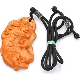 Vòng cổ mặt gỗ hoàng đàn khắc Tỳ Hưu MG122