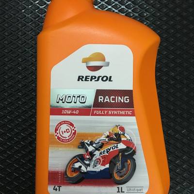 Repsol Racing 10W40 1L - Nhớt tổng hợp 100% dành cho xe máy số, xe mô tô PKL